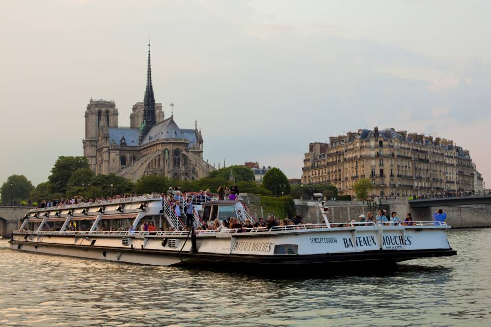 3 mulet coureau  ccompagnie des bateaux  mouchesr